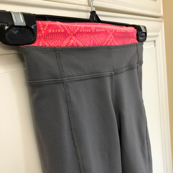 SIZE 6 Ivivva by Lululemon girls crop legging - Picture 3 of 10